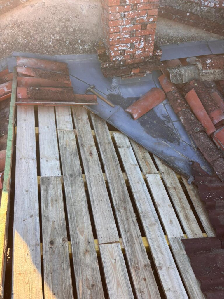 Solin de cheminée et voligeage neuf à Saint-Jean (31)